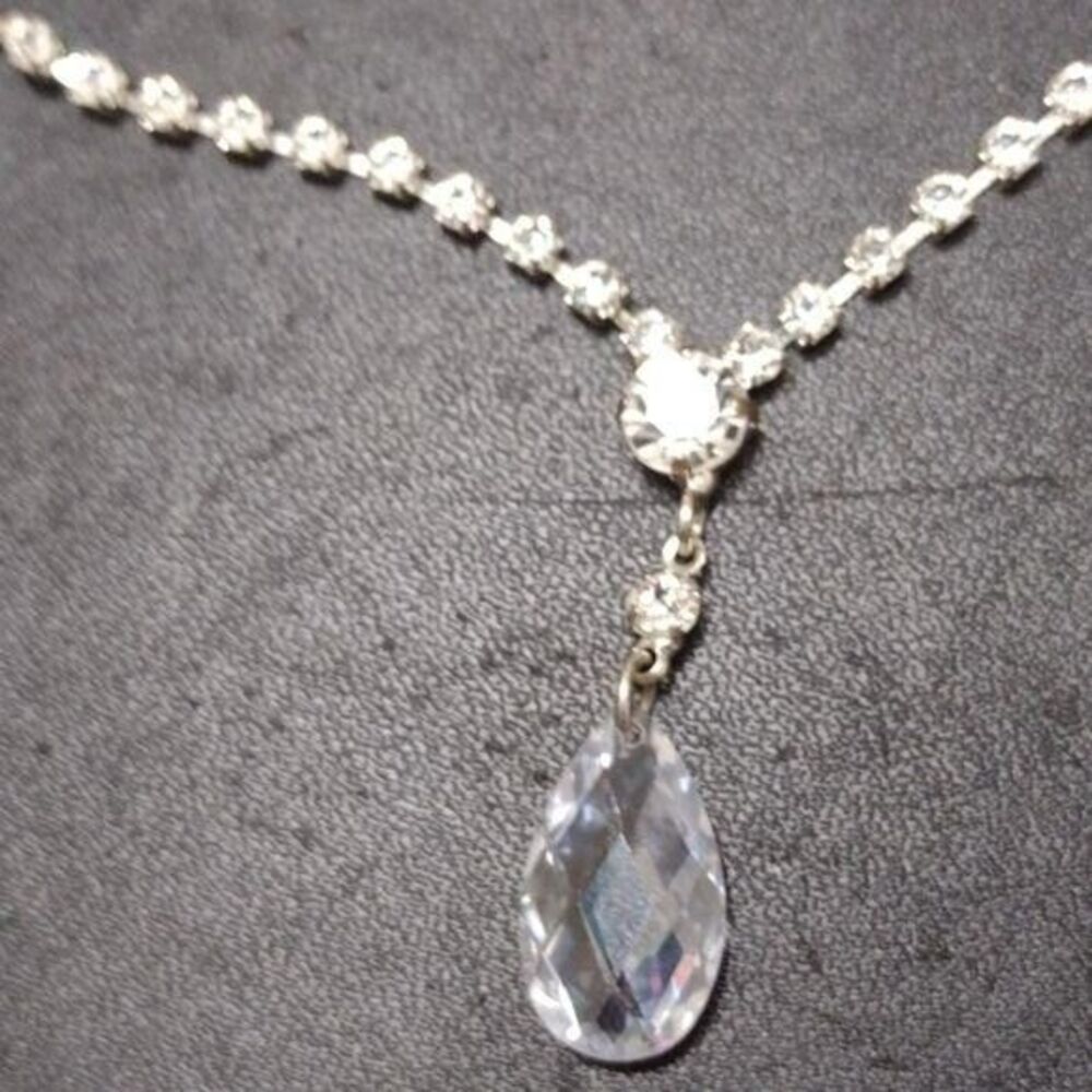 Icing sparkling rhinestone necklace 16"